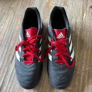Adidas men’s indoor soccer cleats SZ 9.5